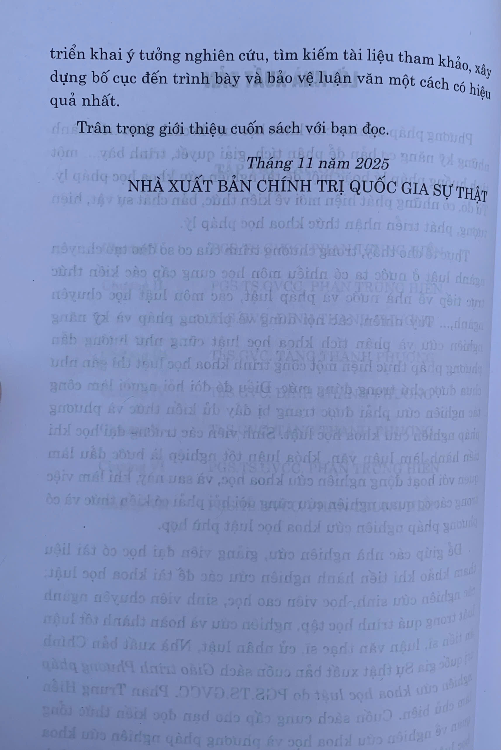 Giáo trình Phương pháp nghiên cứu khoa học luật