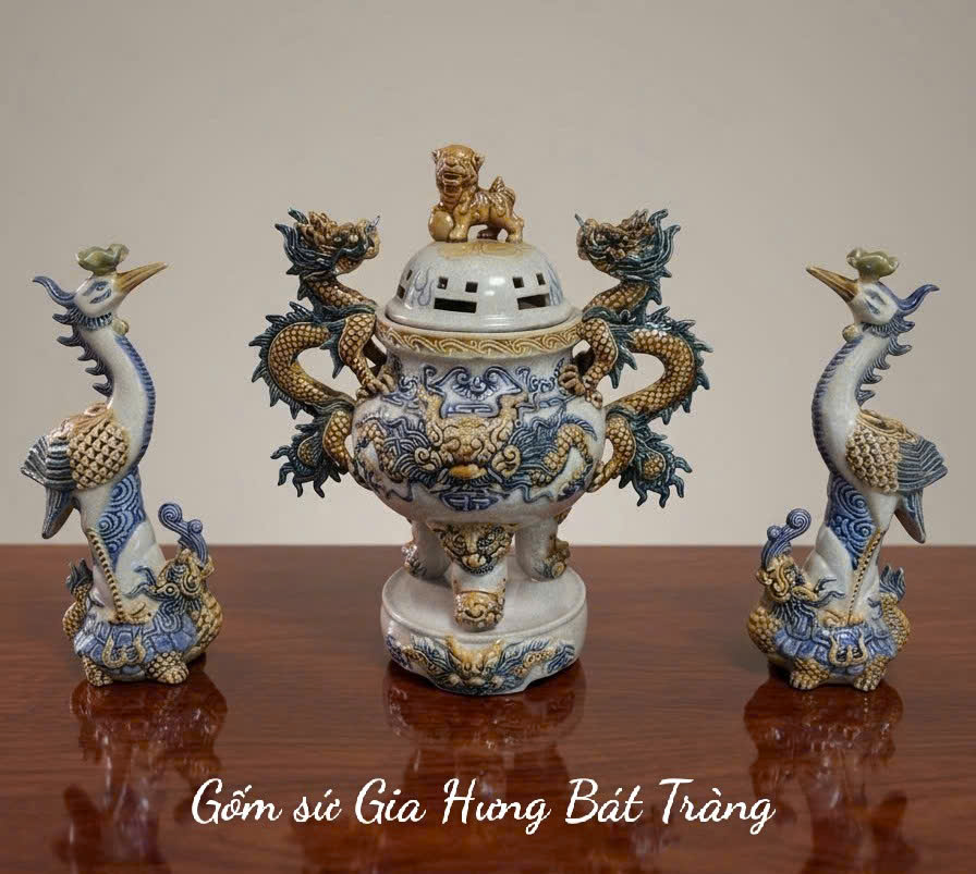 Bộ đỉnh hạc chân sứ gốm Gia Hưng Bát Tràng đắp nổi