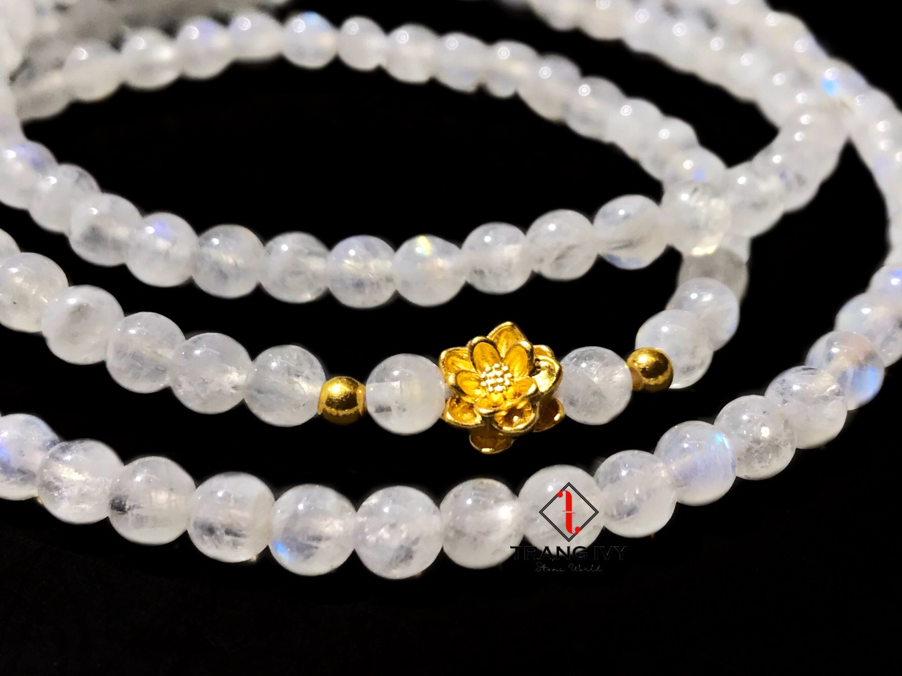 Vòng tay Moonstone mix Hoa sen vàng 24k