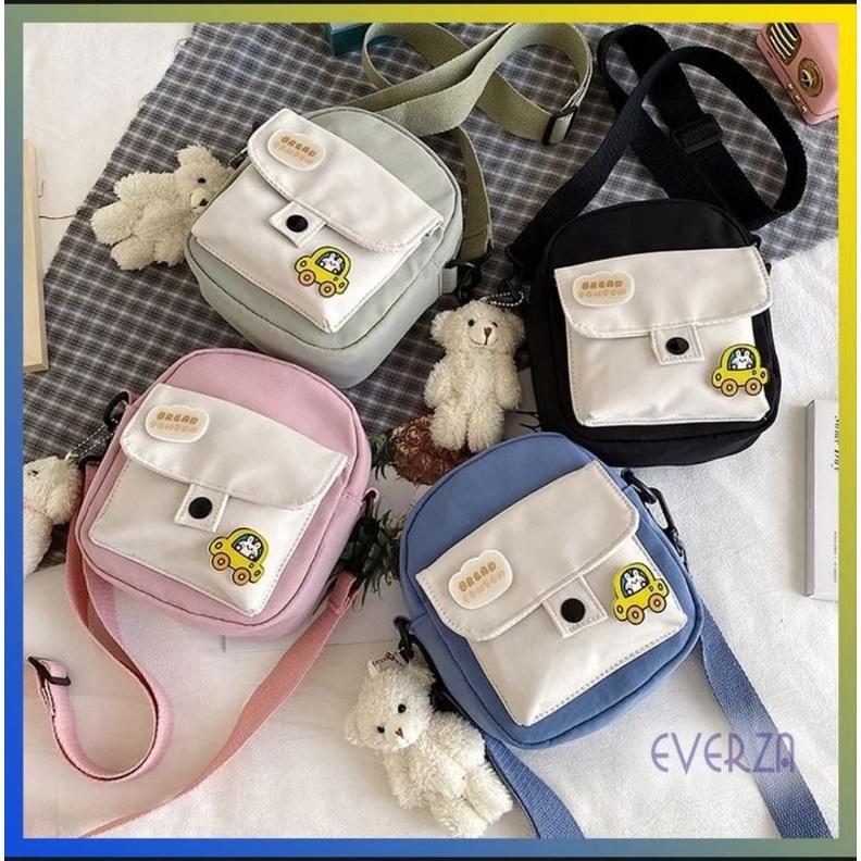 Túi đeo chéo mini hộp phối màu thời trang dành cho nữ kèm gấu + sticker như hình TA082