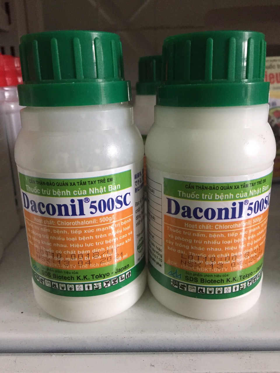 Daconil 500sc chuyên trừ mốc sương, thán thư, đốm lá, phấn trắng. - 100ml