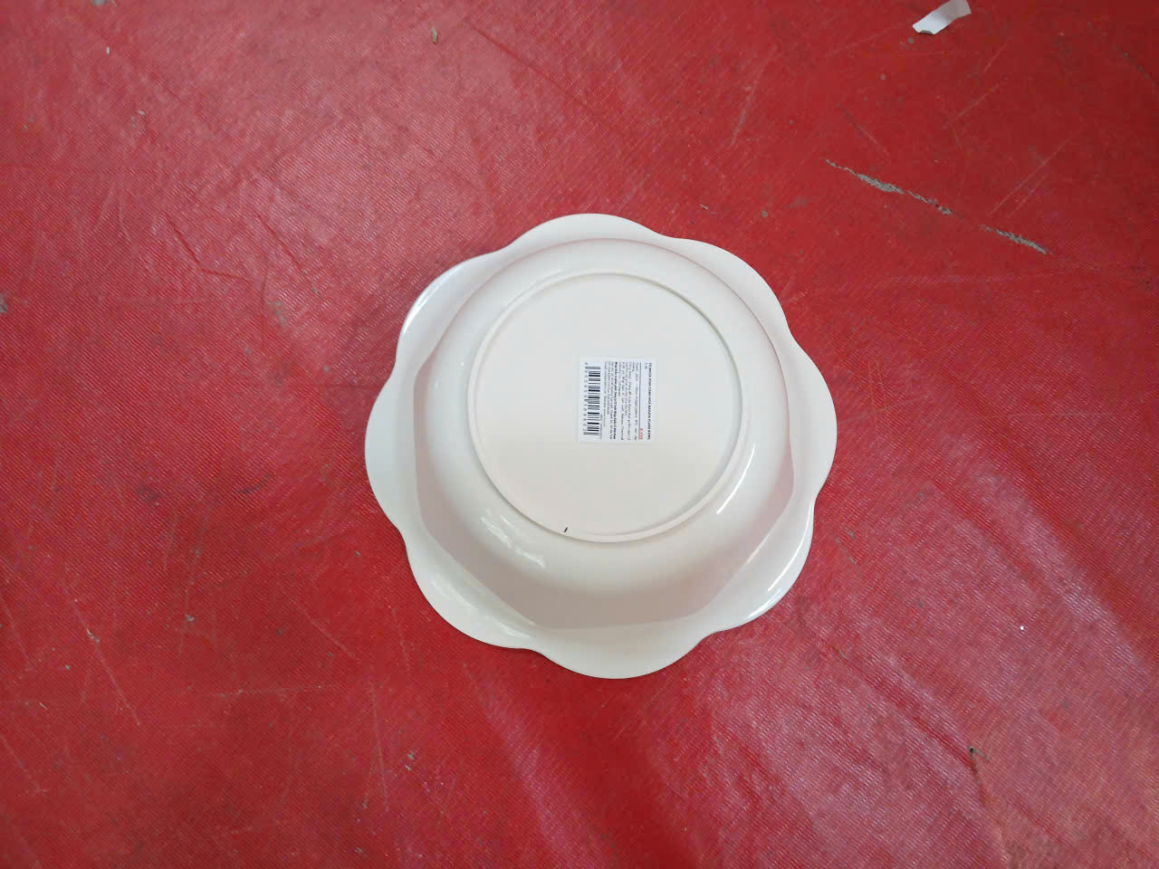 Tô nhựa hình cánh hoa Nakaya Flare Bowl 1.1L