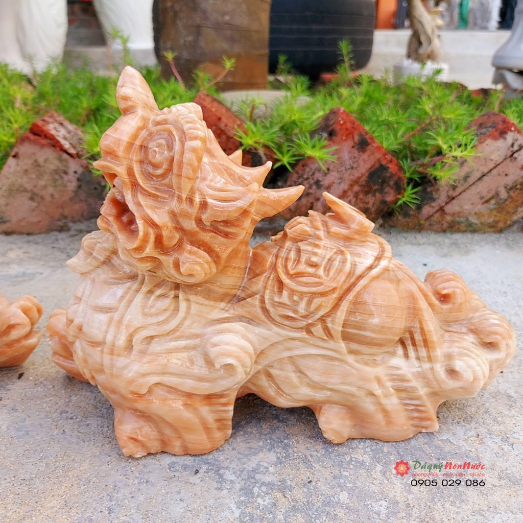 Tượng tỳ hưu phong thủy đá vân gỗ 21cm đá Non Nước