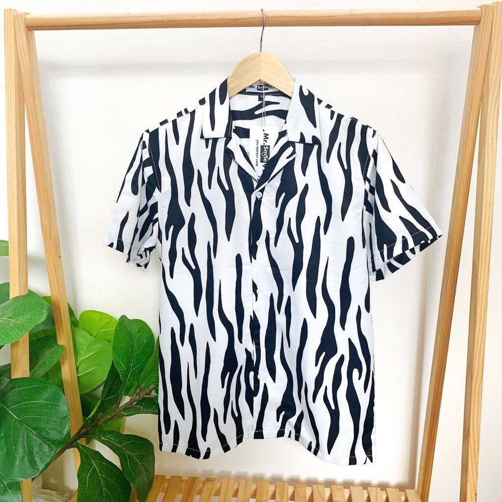 Áo Sơ Mi Nam Nữ Unisex Họa Tiết Trắng Đen Tay Ngắn, Chất Lụa Gân Dày Đẹp, Hàng Thiết Kế Mr.Smile 99 Shop