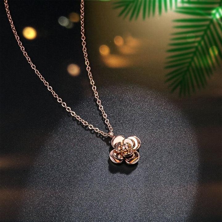 Dây chuyền nữ titan thời trang cao cấp mặt hình bông hoa trà thép không gỉ trangsucpt 3 màu DCNUT22