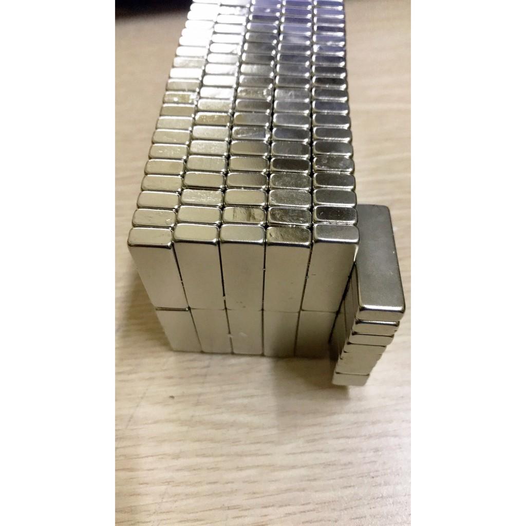 2 viên Nam châm trắng 30x10x5mm