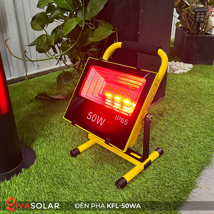 Đèn Pha Sạc điện GIVASOLAR GV-KFL-50WA