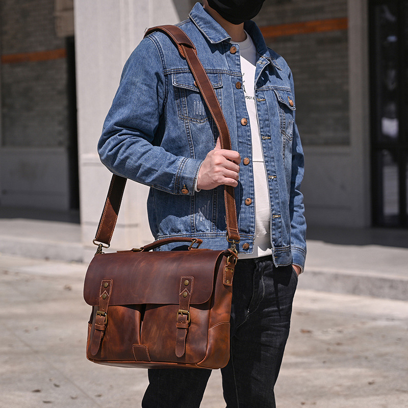 Túi đeo chéo nam DA BÒ THẬT cao cấp phong cách mới – BEE GEE DCN9379