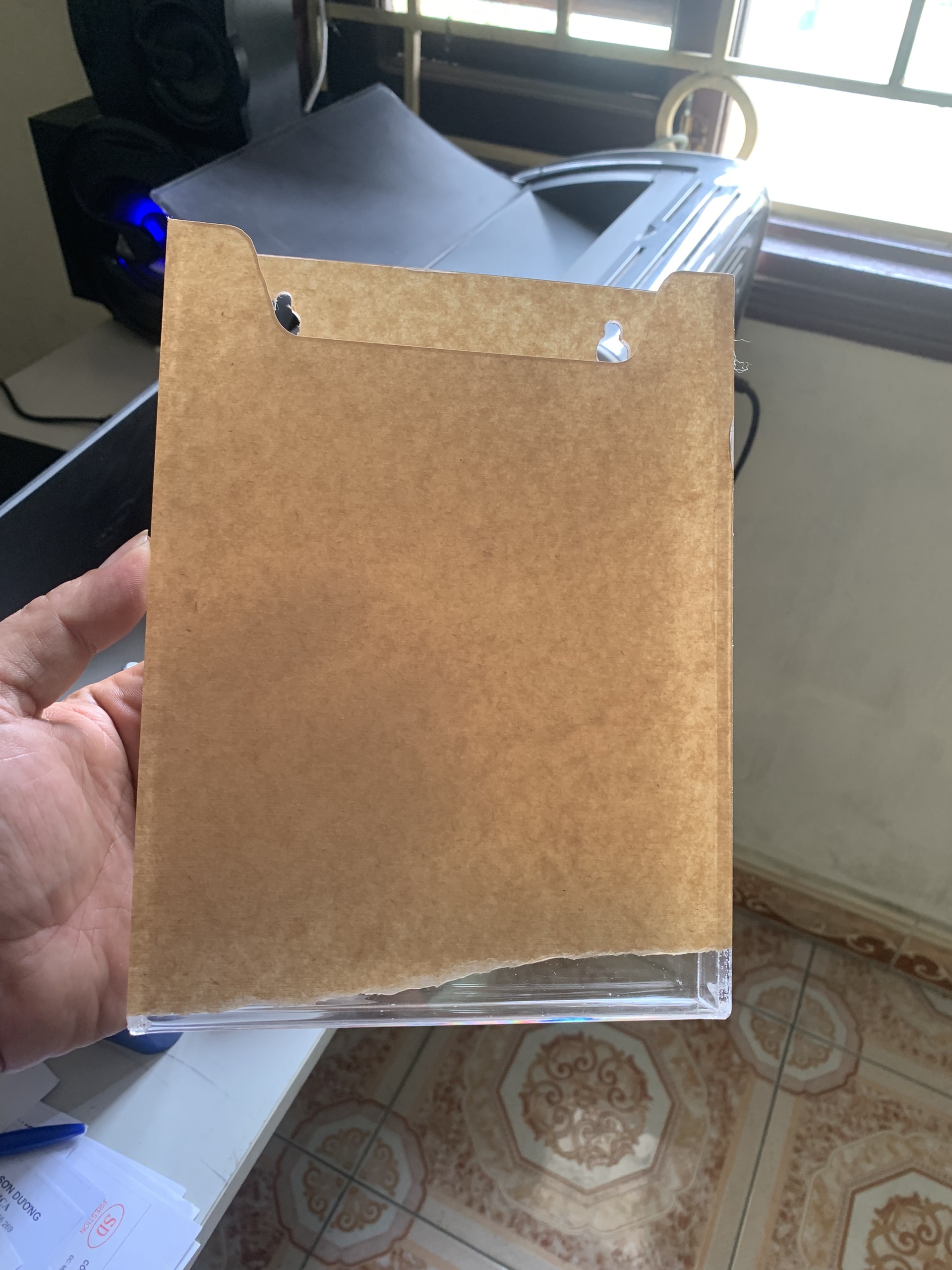 Kệ Mica Đựng Tờ Rơi, Hồ Sơ Treo Tường Trong Suốt khổ ngang, dọc A4, A5