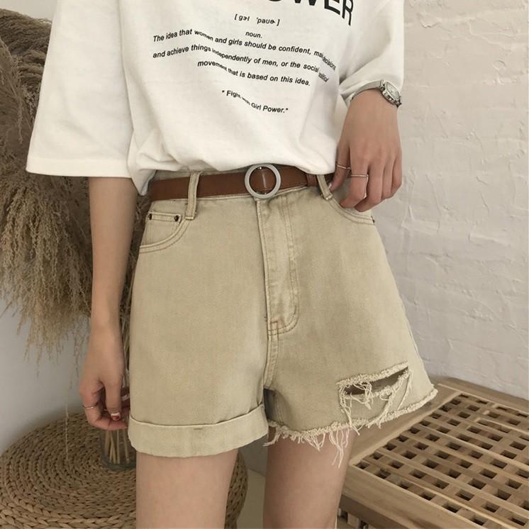 Quần shorts màu be