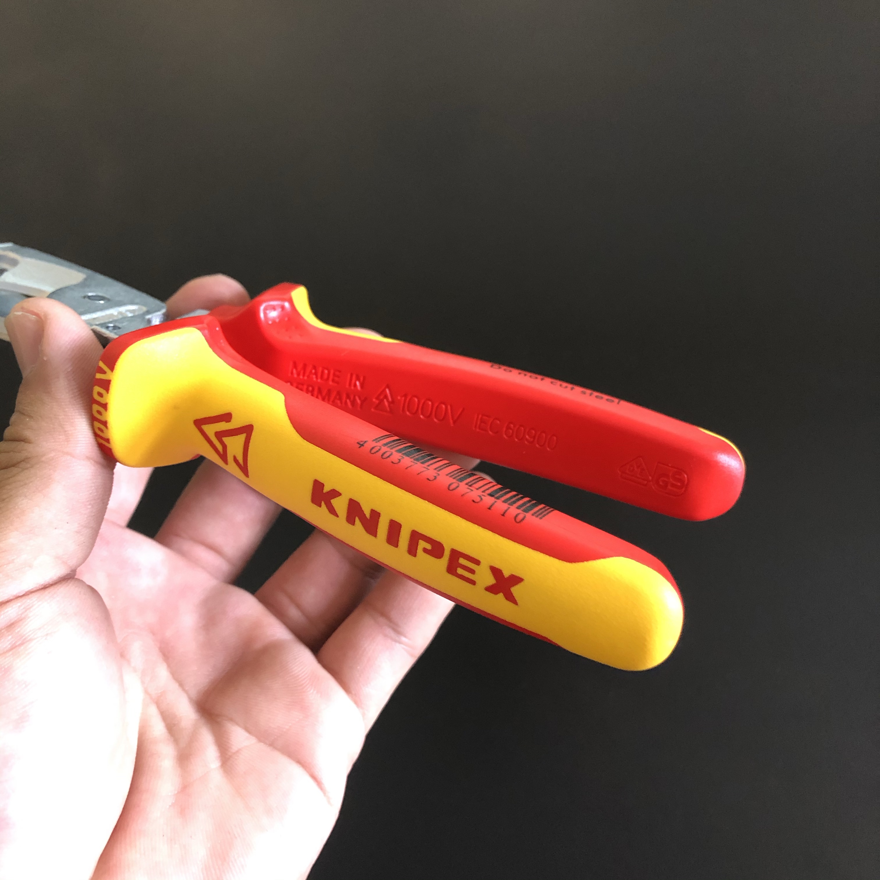 Kềm KNIPEX Lắp Điện Đa Năng 13 96 200