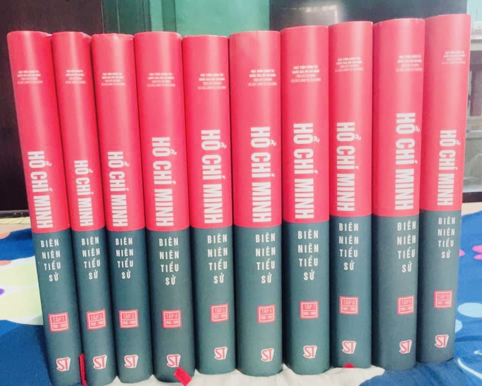 Hồ Chí Minh biên niên tiểu sử (10 tập)