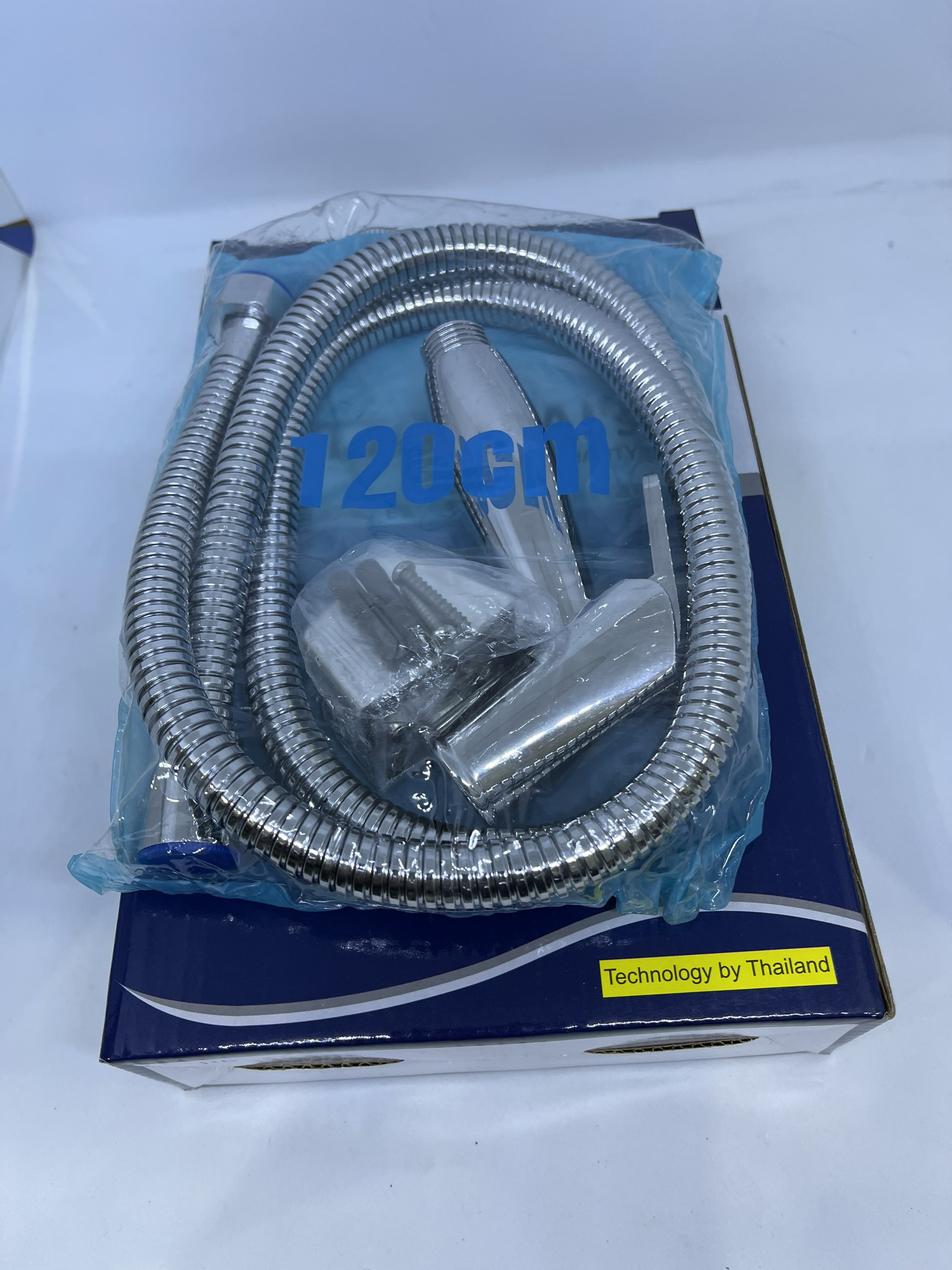 Bộ vòi, dây xịt Cotto Thai, dây bằng inox, áp lực phun mạnh, bền đẹp