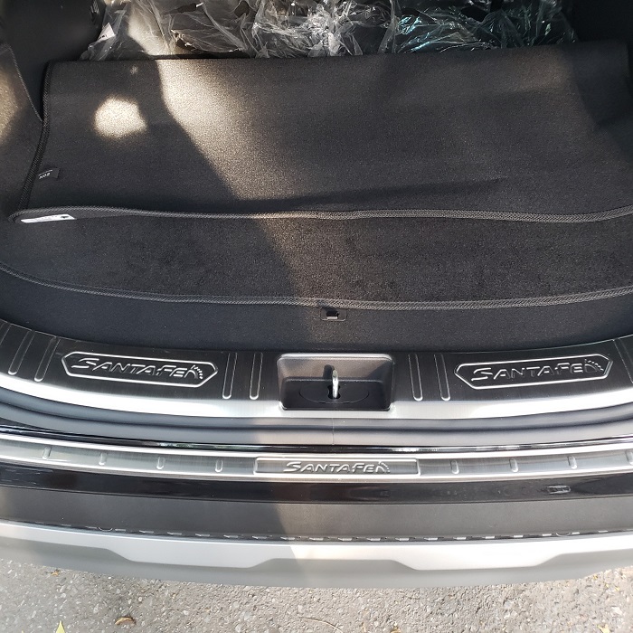 Bộ ốp chống trầy Cốp INOX dành cho xe Hyundai Santafe 2019