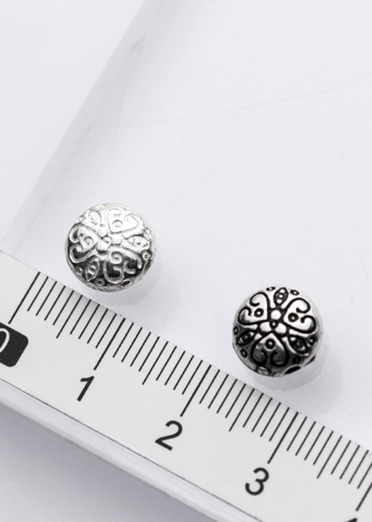 Combo 2 cái charm bạc chặn hạt hình tròn dẹp họa tiết hoa văn - Ngọc Quý Gemstones