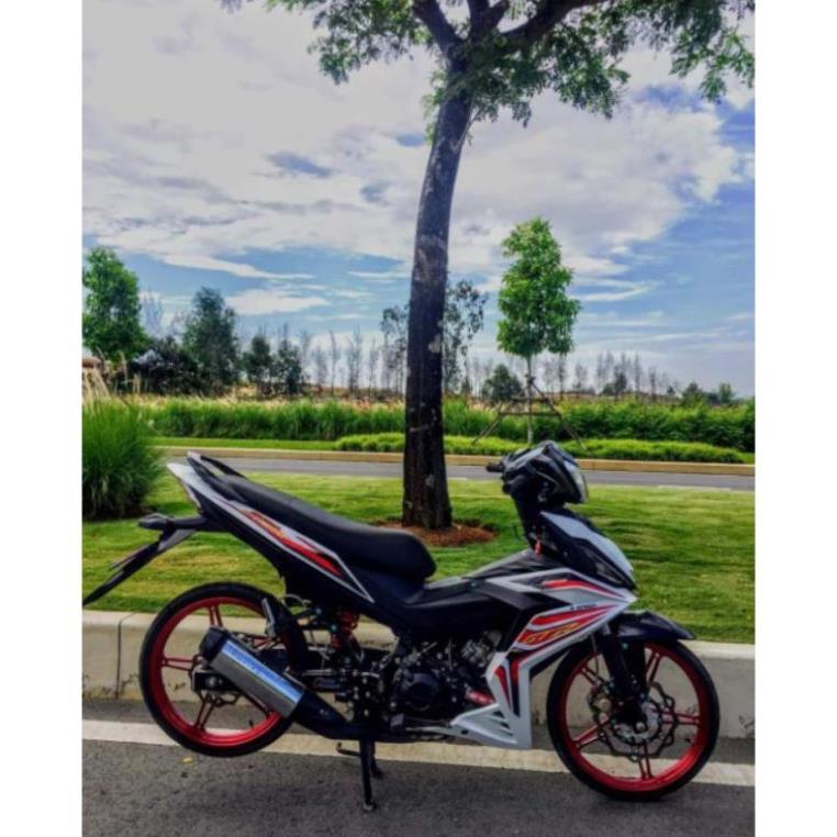 Tem rời winner dán xe trắng