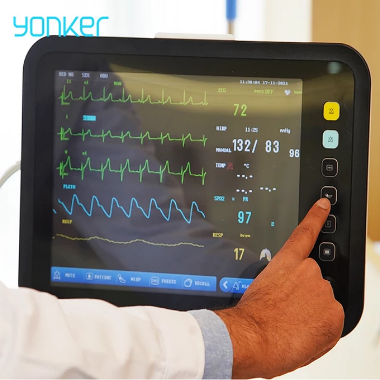 Monitor theo dõi bệnh nhân 6 thông số Yong Kang YK - 8000C Màn hình 12.1 inch