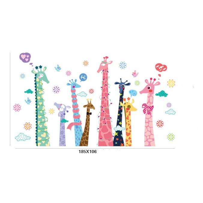 Decal trang trí tường Hươu Cao Cổ sắc màu