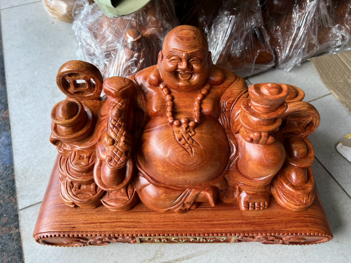 Tượng di lặc ngồi vạn sự như ý Gỗ hương đá đế cuốn