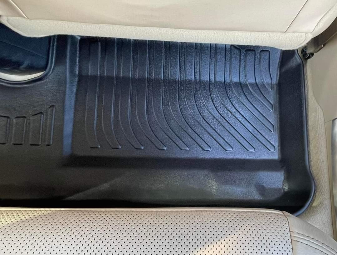 Thảm lót sàn xe ô tô Toyota Vios 2014 - nay  Nhãn hiệu Macsim chất liệu nhựa TPE màu đen loại thông thường