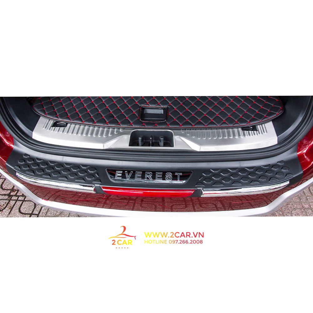 Ốp Chống Trầy Cốp Ngoài Xe Ford Everest 2017- 2018- 2019- 2020- 2021 chất liệu Nhựa cao cấp
