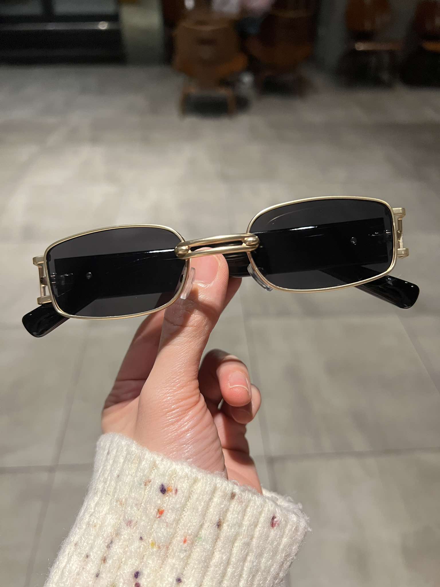 Kính mát unisex nam nữ Mắt vuông form nhỏ chống nắng sành điệu