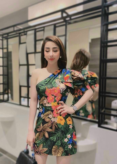 Đầm Ôm Body Thun Dẻo In 3D Cao Cấp Lệch Vai Đính Nơ
