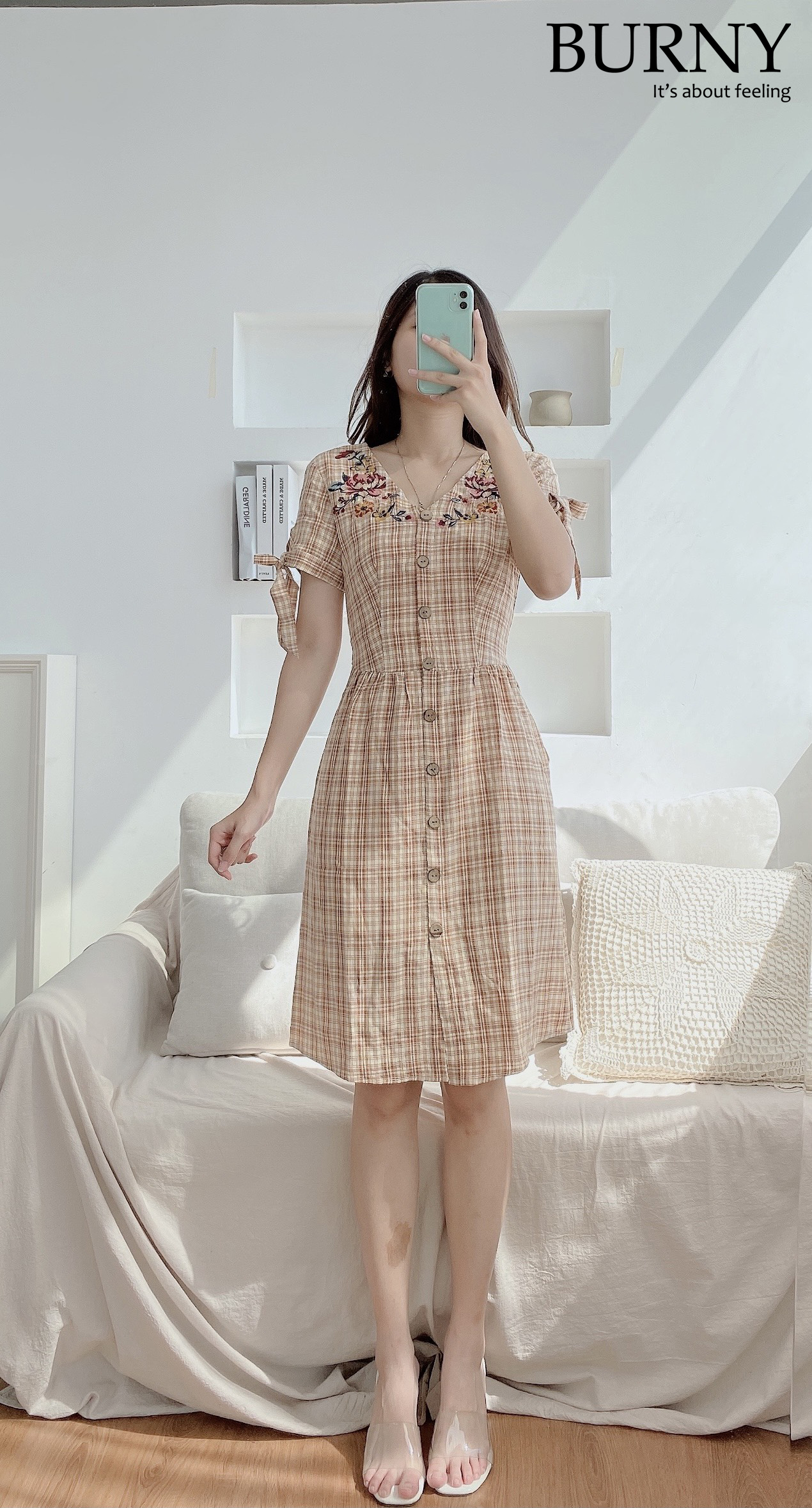 Váy đầm xòe ngắn tay vải kẻ vàng Floral dress Burny V4003549KV