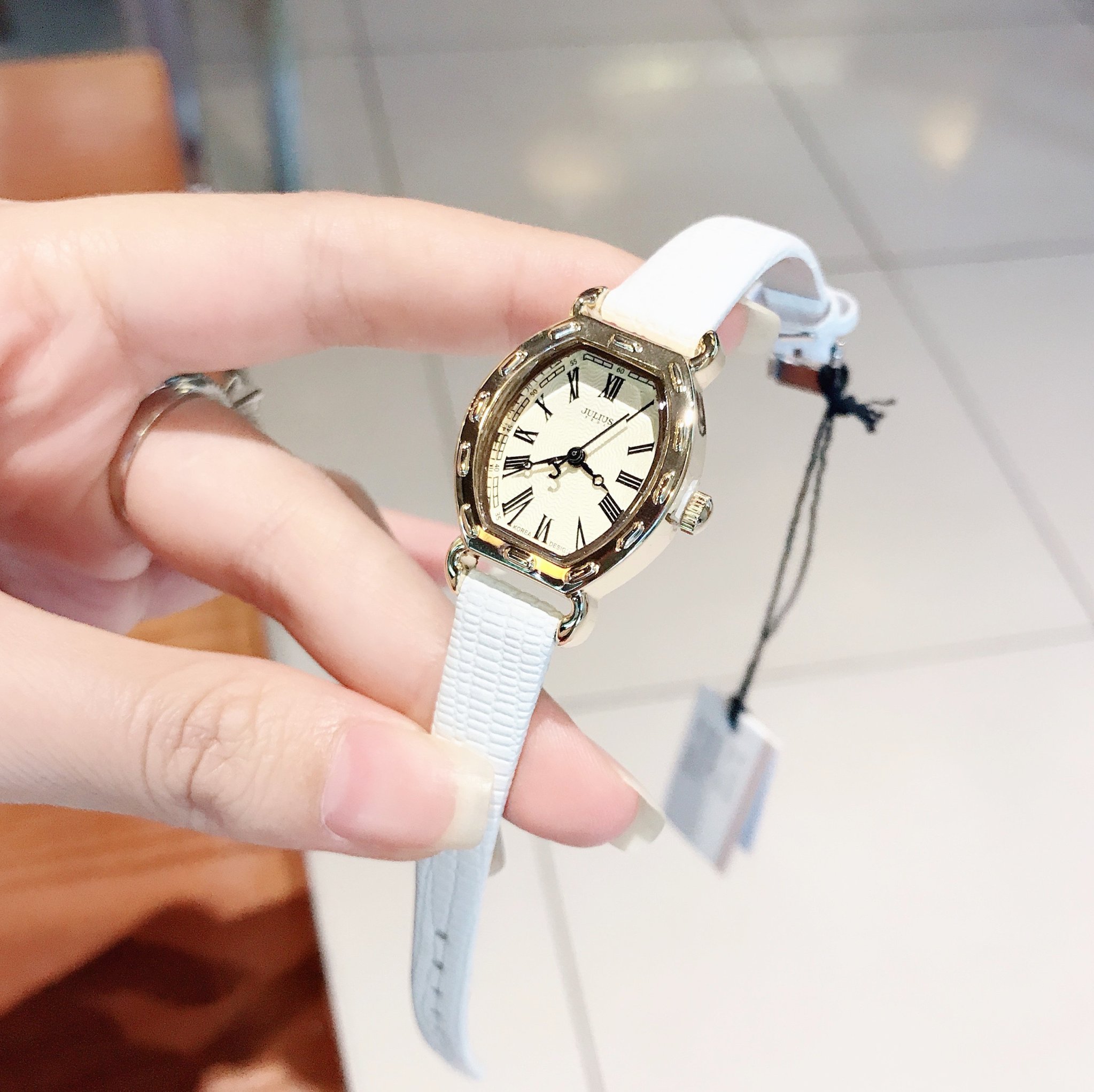 Đồng hồ nữ Julius Hàn Quốc JA-544 dây da mặt oval (nhiều màu)