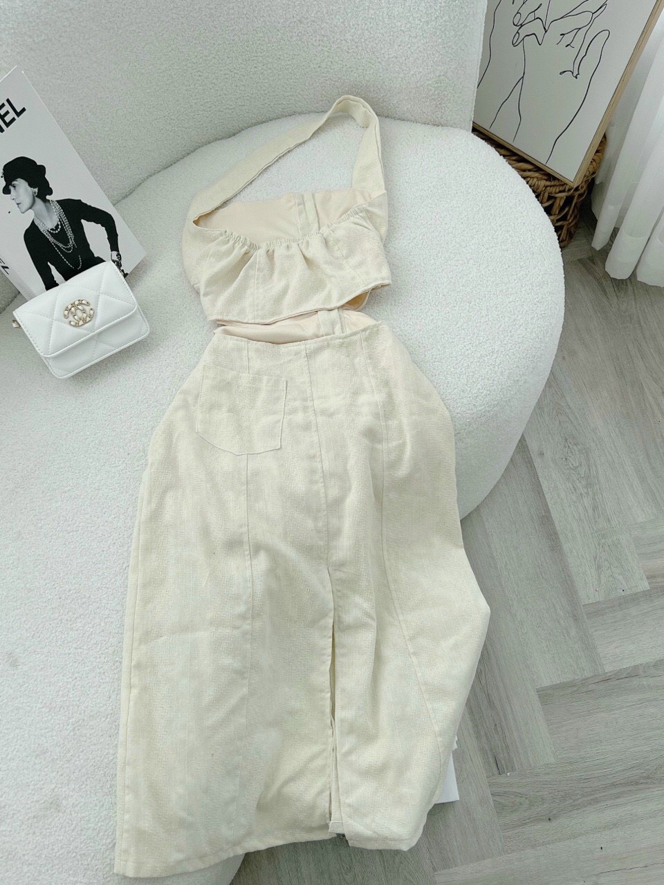 Đầm váy midi cut eo lưng xẻ tà