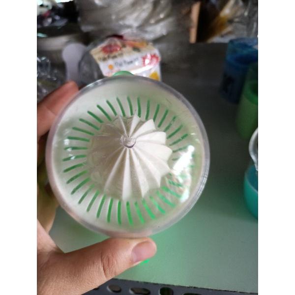 Vắt cam nhựa TỨ HƯNG