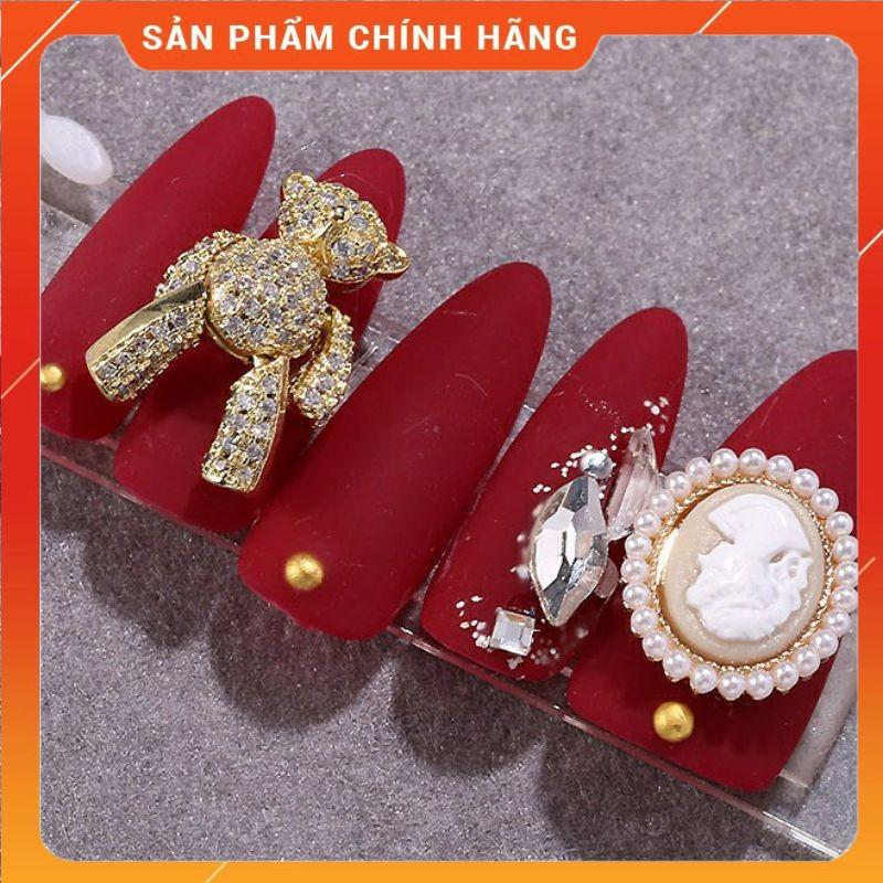 Charm gấu đính móng cao cấp - gấu có thể banh, xoạc, xoay