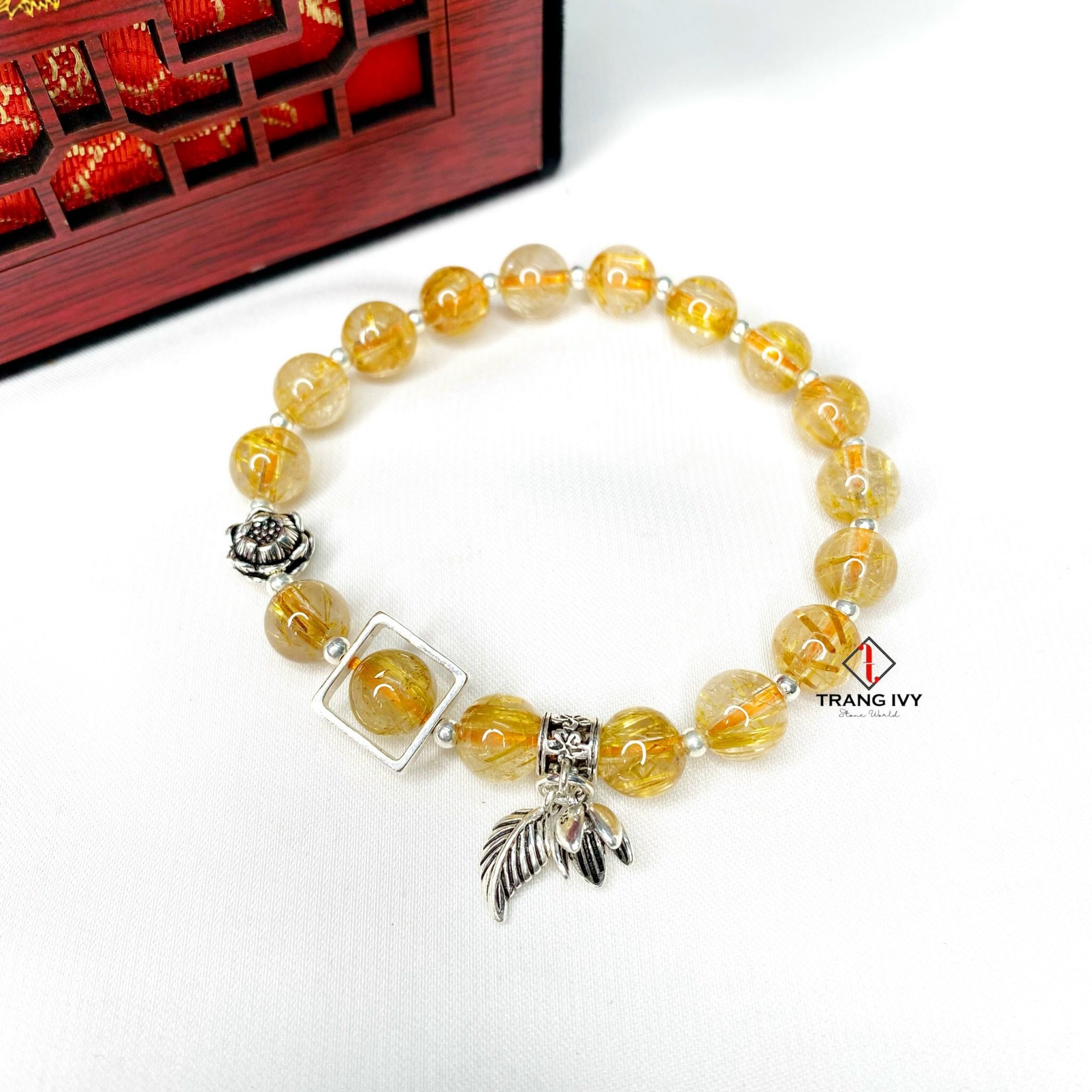 Vòng Tay Thạch Anh Tóc Vàng Mix Charm Bạc Thái Kiểu Dành Cho Nữ Mệnh Kim Và Mệnh Thổ