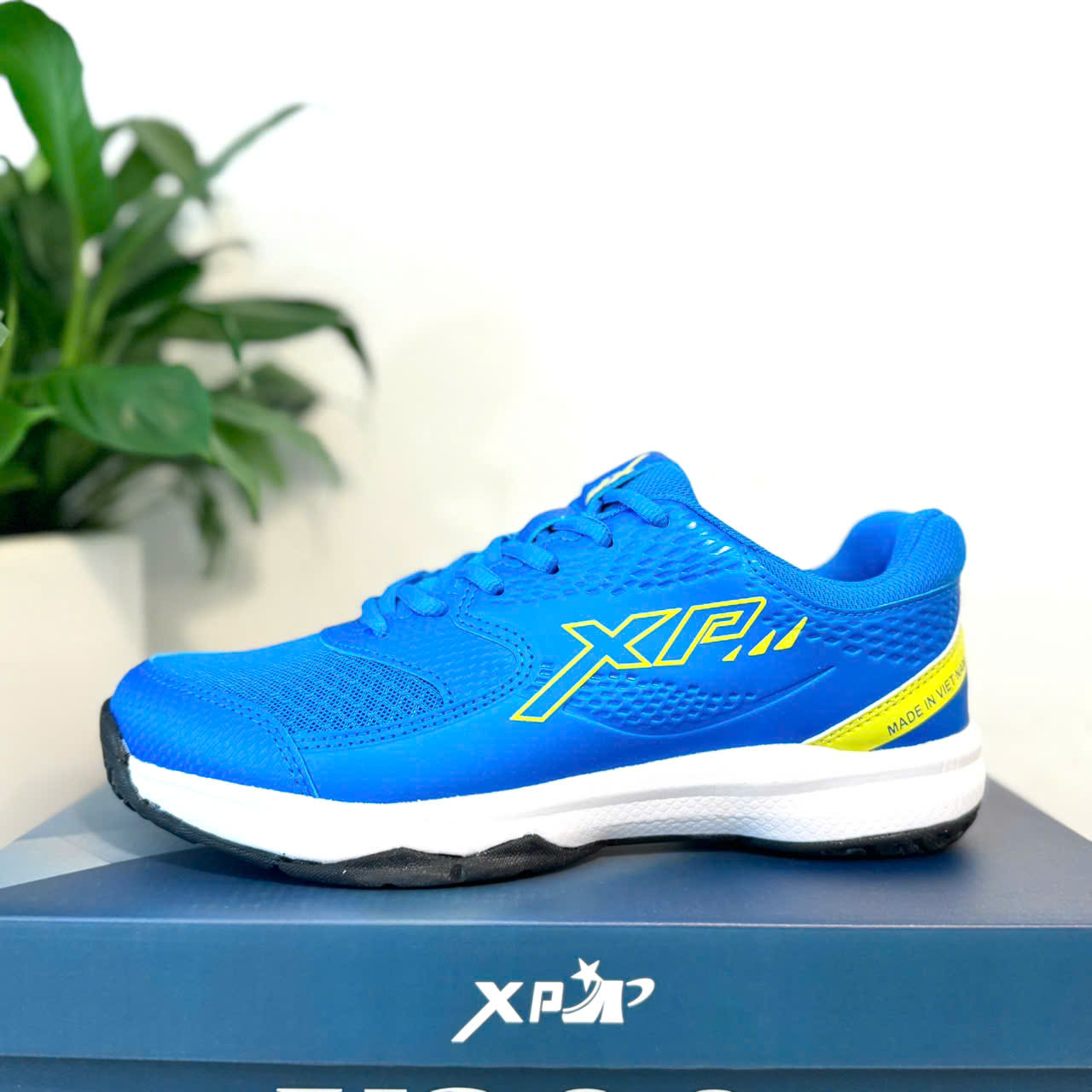 Giày thể thao đa năng XP V200 Nam chuyên chơi cầu lông, bóng chuyền hơi, bóng bàn, pickleball... giá rẻ - hàng chính hãng