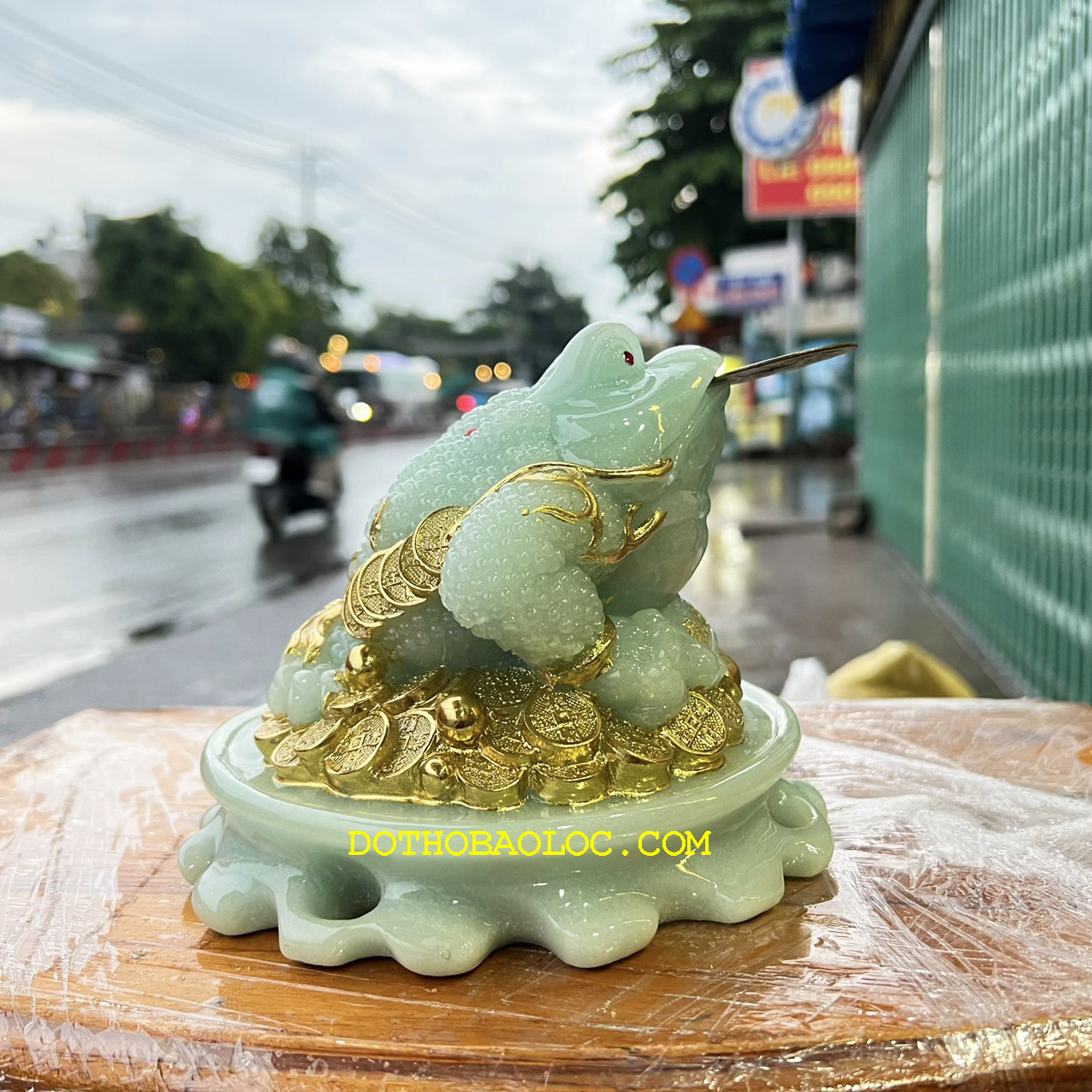Thiềm Thừ phong thủy màu XANH bằng đá cao cấp cao 12cm – Cóc 3 chân – Xanh