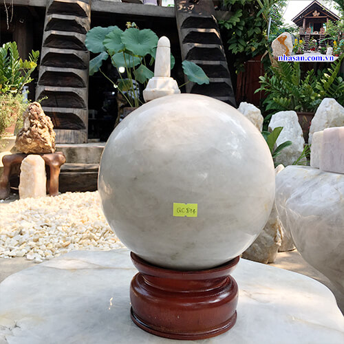 Quả cầu đá thạch anh trắng tự nhiên phong thủy sinh tài khí QC874 nặng 10kg đường kính 19 cm – vật phẩm phong thủy may mắn