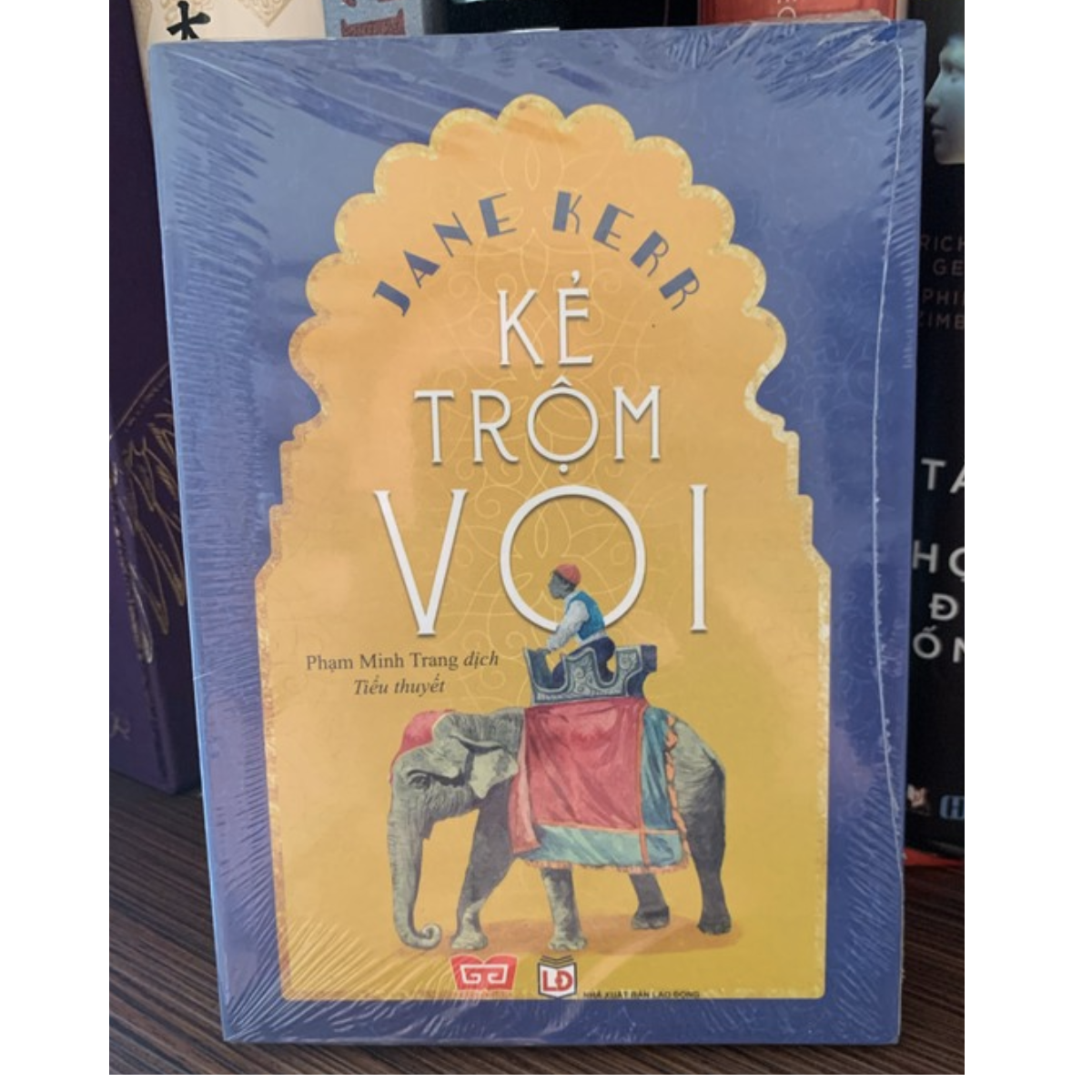 Sách Kẻ Trộm Voi