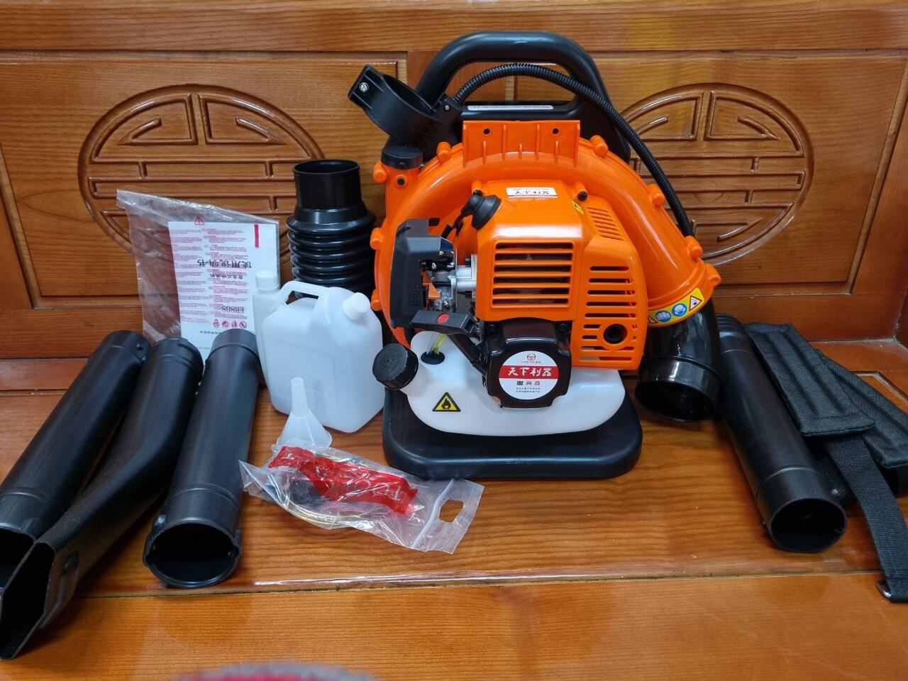Máy thổi lá chạy xăng- Máy thổi lá đeo vai, máy thu gom lá cây YINGQI EB808