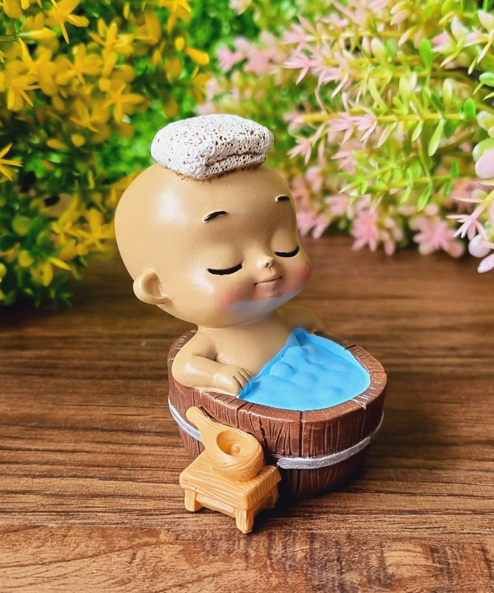 Tượng chú tiểu áo nâu nhí 7cm mẫu đi tắm cực kỳ đáng yêu