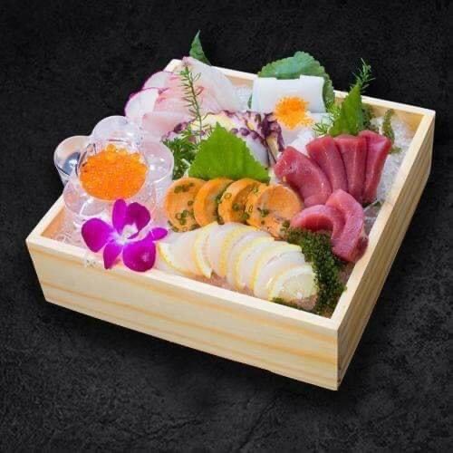 Khay Gỗ Vuông Trang Trí Sushi & Sashimi Nhật Bản 20cmx20cm - Gỗ Thông Tự Nhiên