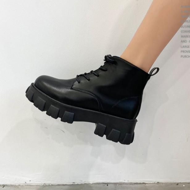 Giày Bốt Martin cao gót đế bệt phong cách Hàn Quốc