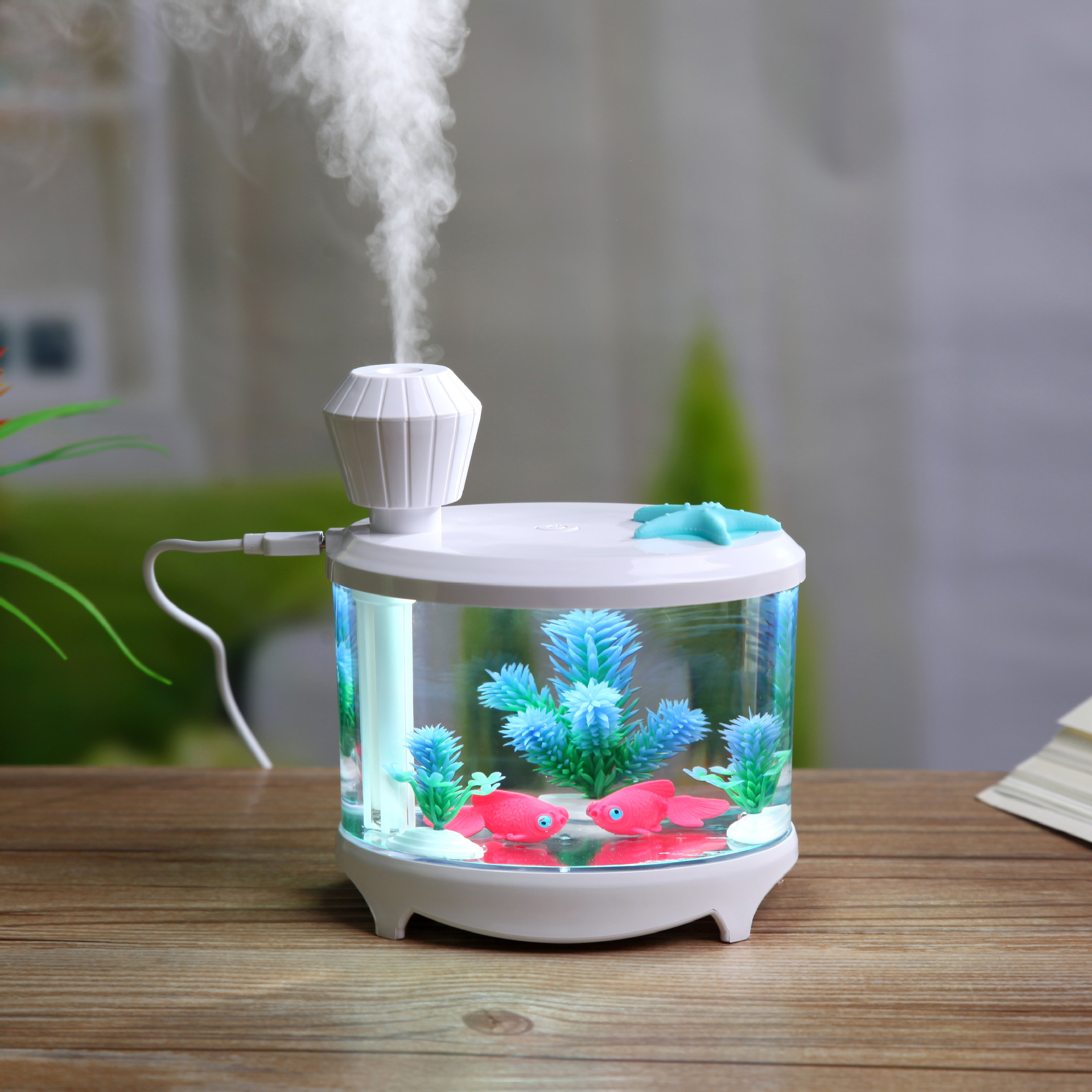 Máy tạo độ ẩm hình bể cá mini tiện lợi ,nhỏ gọn ,dễ thương -giao màu ngẫu nhiên