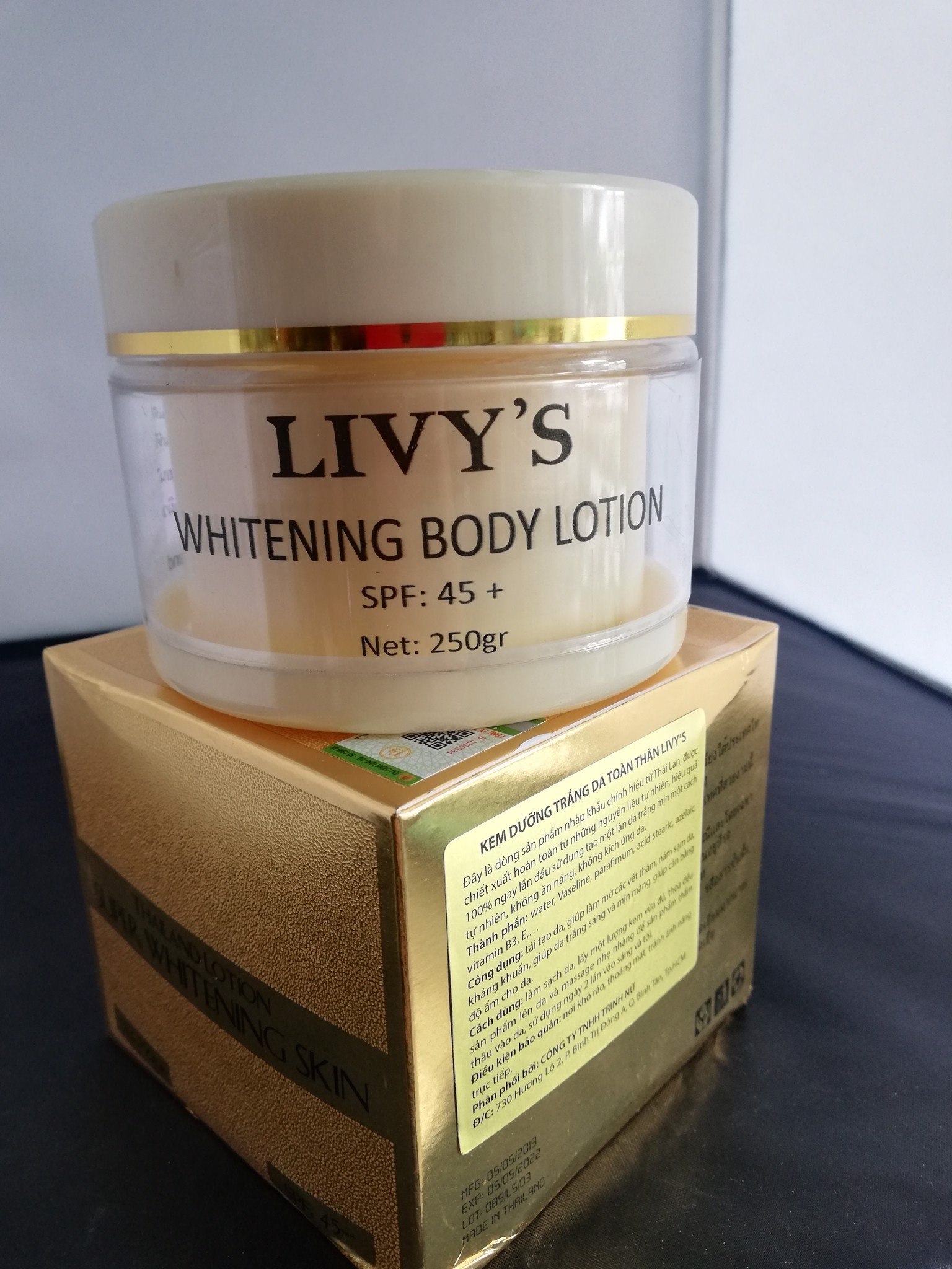 Kem body livys whitening body