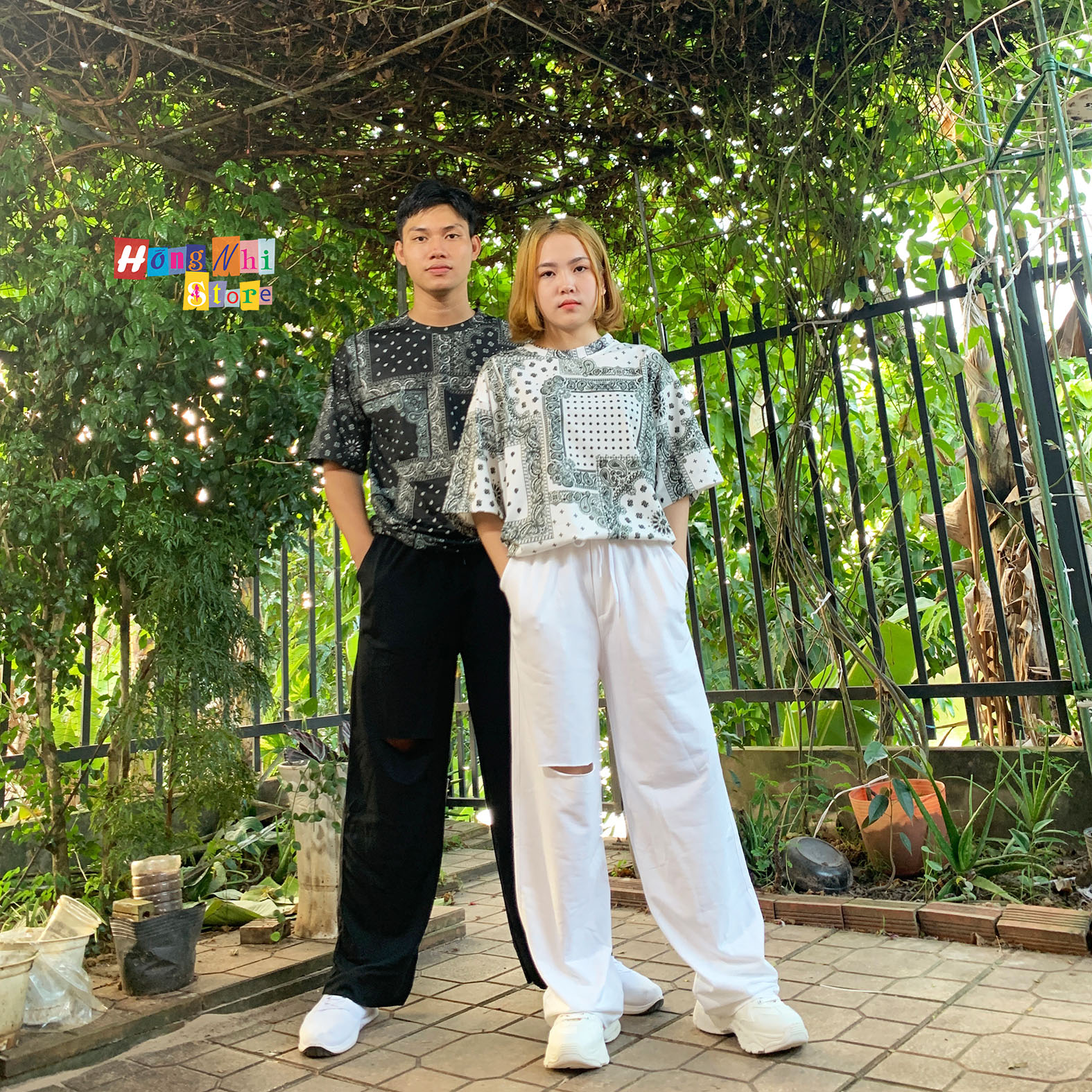 Quần Ống Rộng Rách Gối Màu Đen Lưng Thun Culottes Ulzzang Unisex - MM
