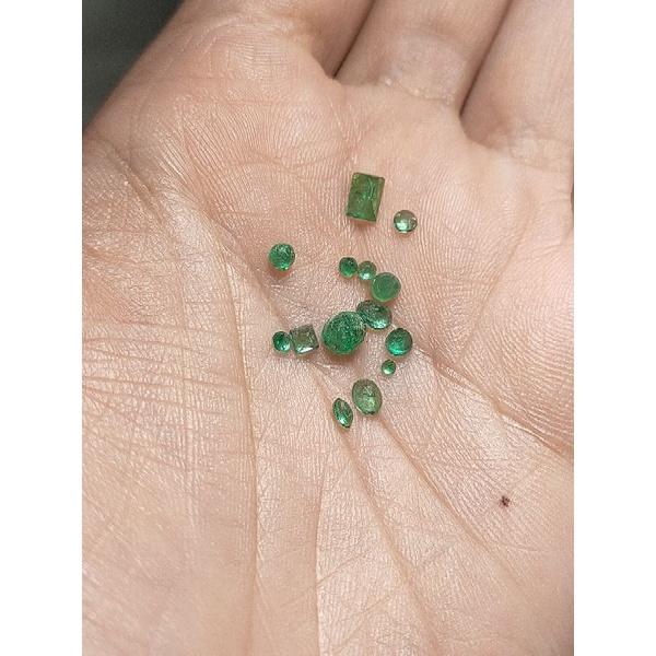 130- L CẢ LÔ hạt EMERALD LỤC BẢO (THIÊN NHIÊN)