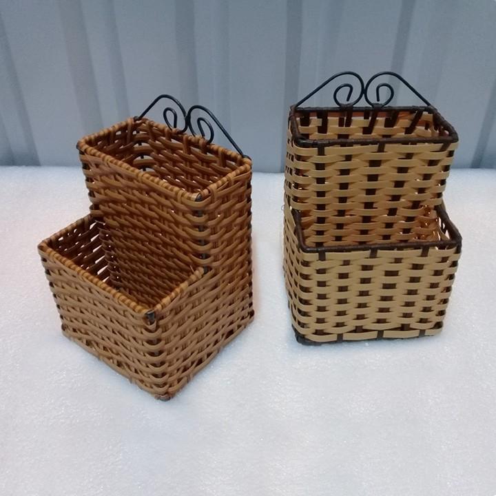 Ống nhựa giả mây vuông 2 ngăn- Đựng viết- đũa muỗng- bàn chải