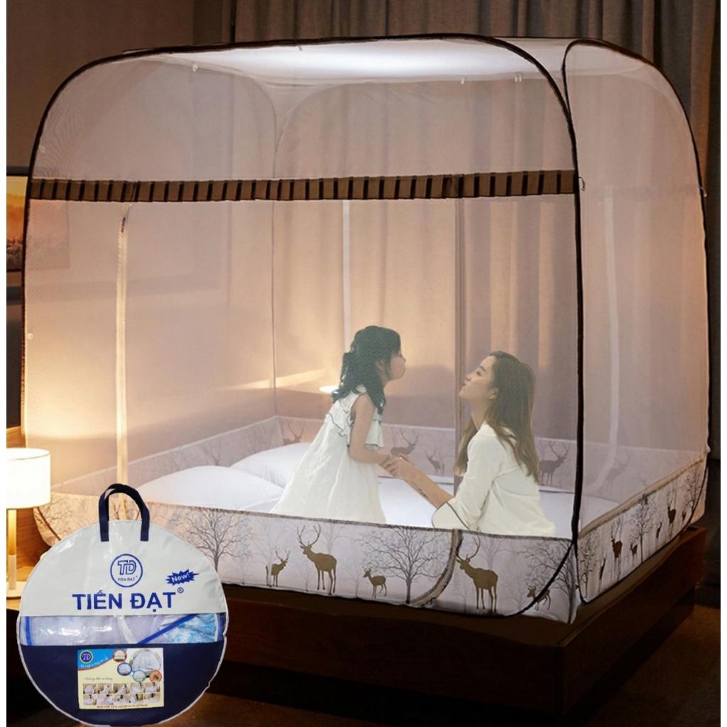 Màn tự bung đỉnh vuông có chân viền