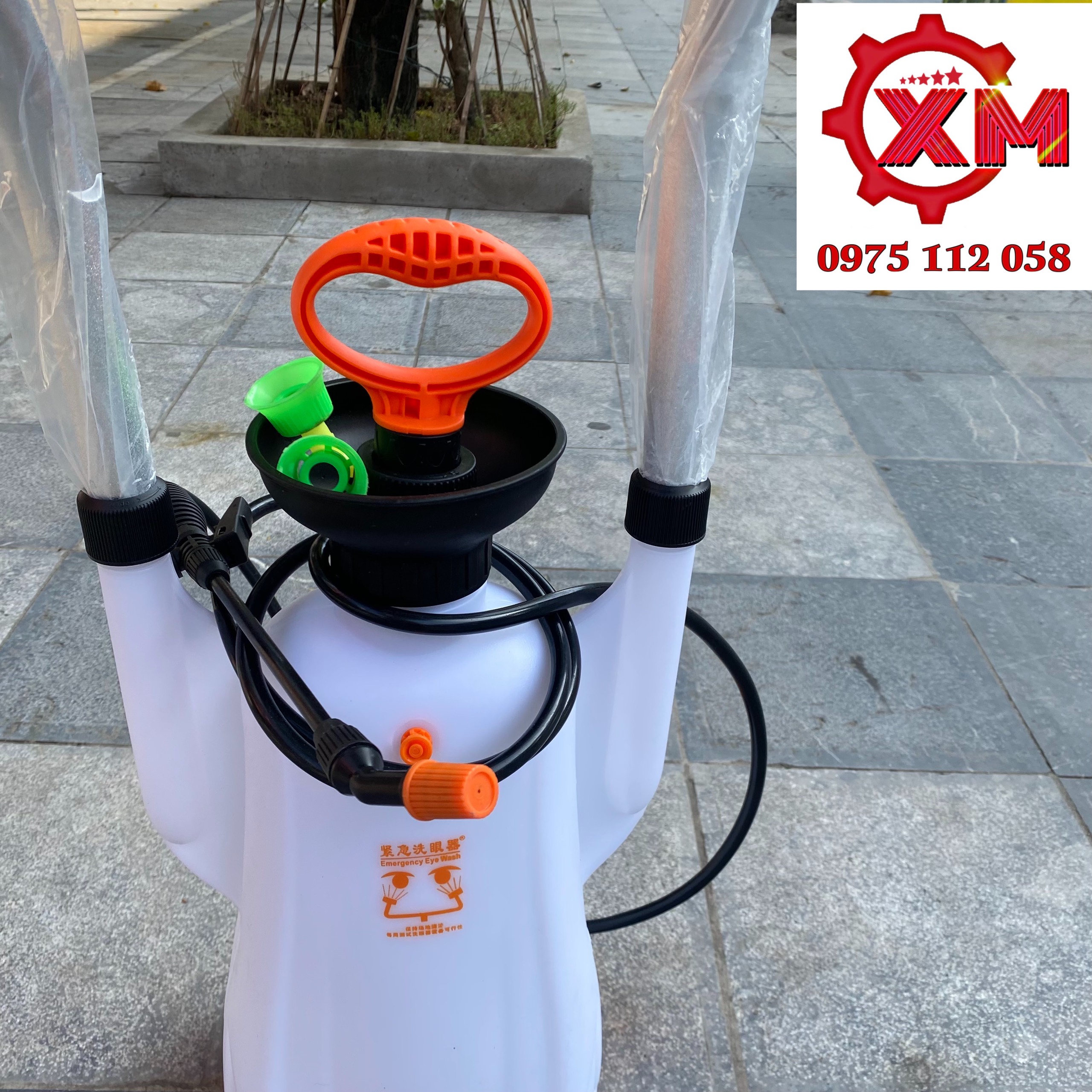 BÌNH RỬA MẮT KHẨN CẤP DI ĐỘNG 12L