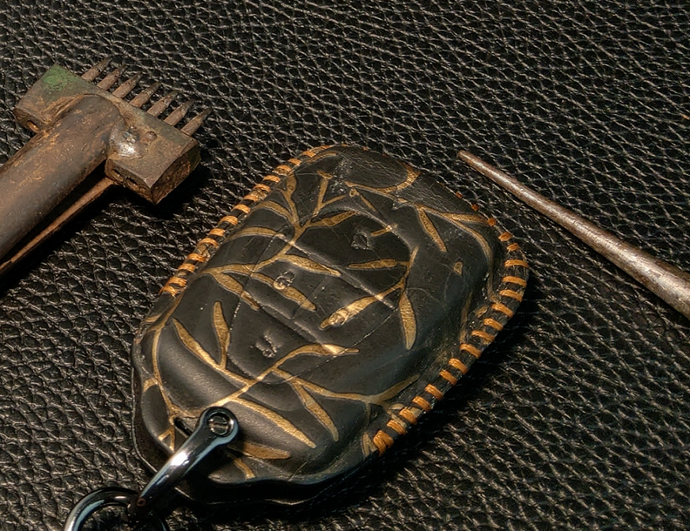 Bao Da cho Chìa Khóa Ô Tô Handmade Vinfast VF e34 VF8 VF9 Da Bò Thật hoa văn