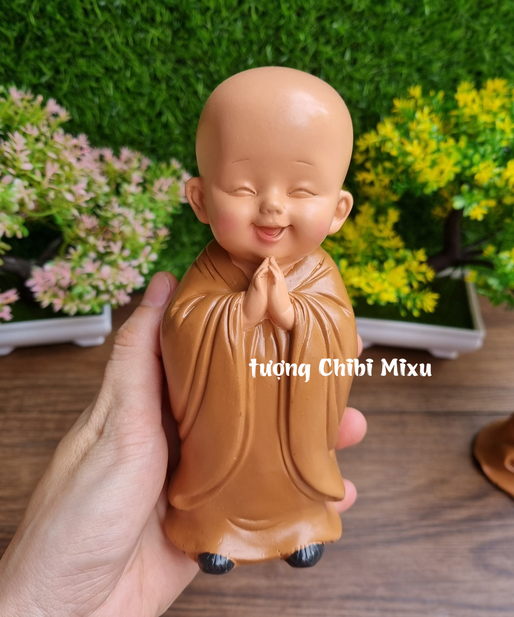 (Chọn mẫu) 01 tượng chú tiểu yêu đời áo nâu size 16.5cm